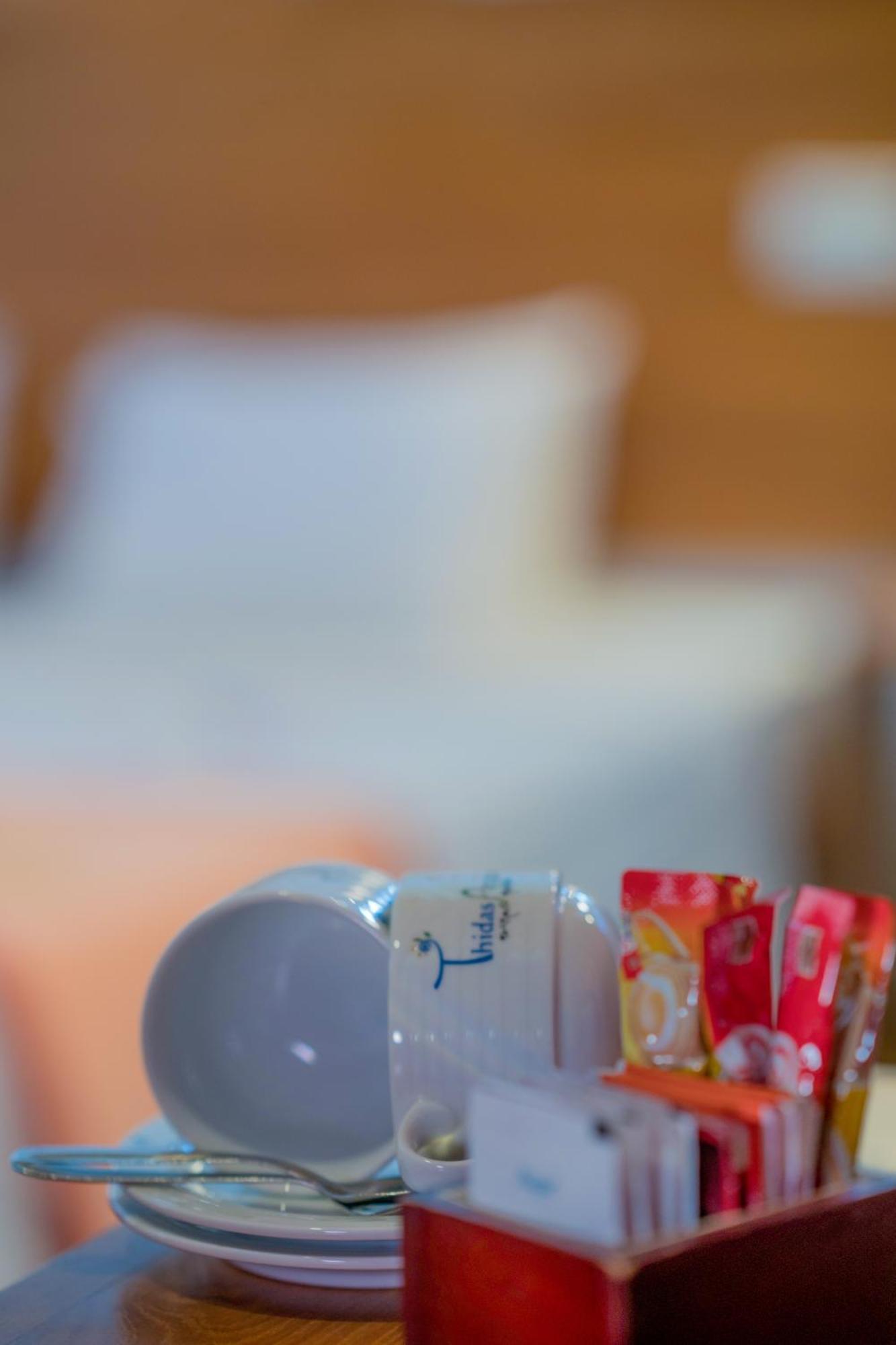 Miracle Resorts & Villas ポロンナルワ エクステリア 写真